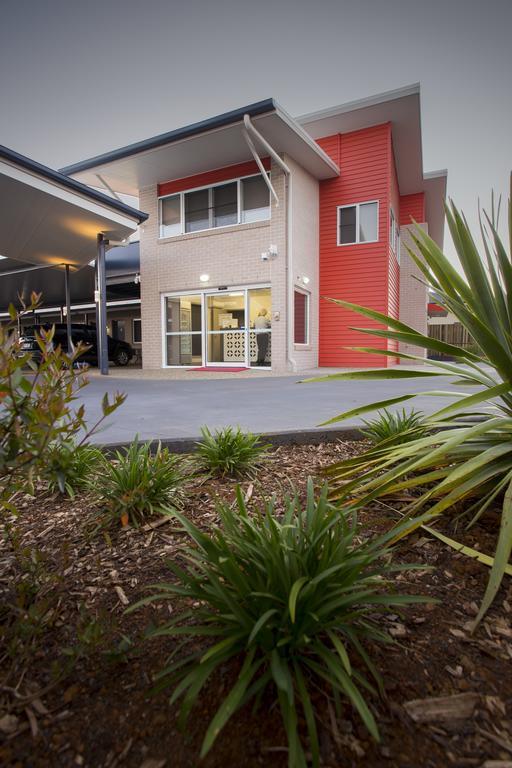Altitude Motel Apartments トゥーンバ エクステリア 写真