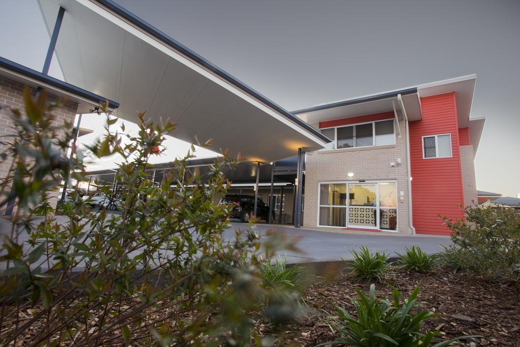 Altitude Motel Apartments トゥーンバ エクステリア 写真