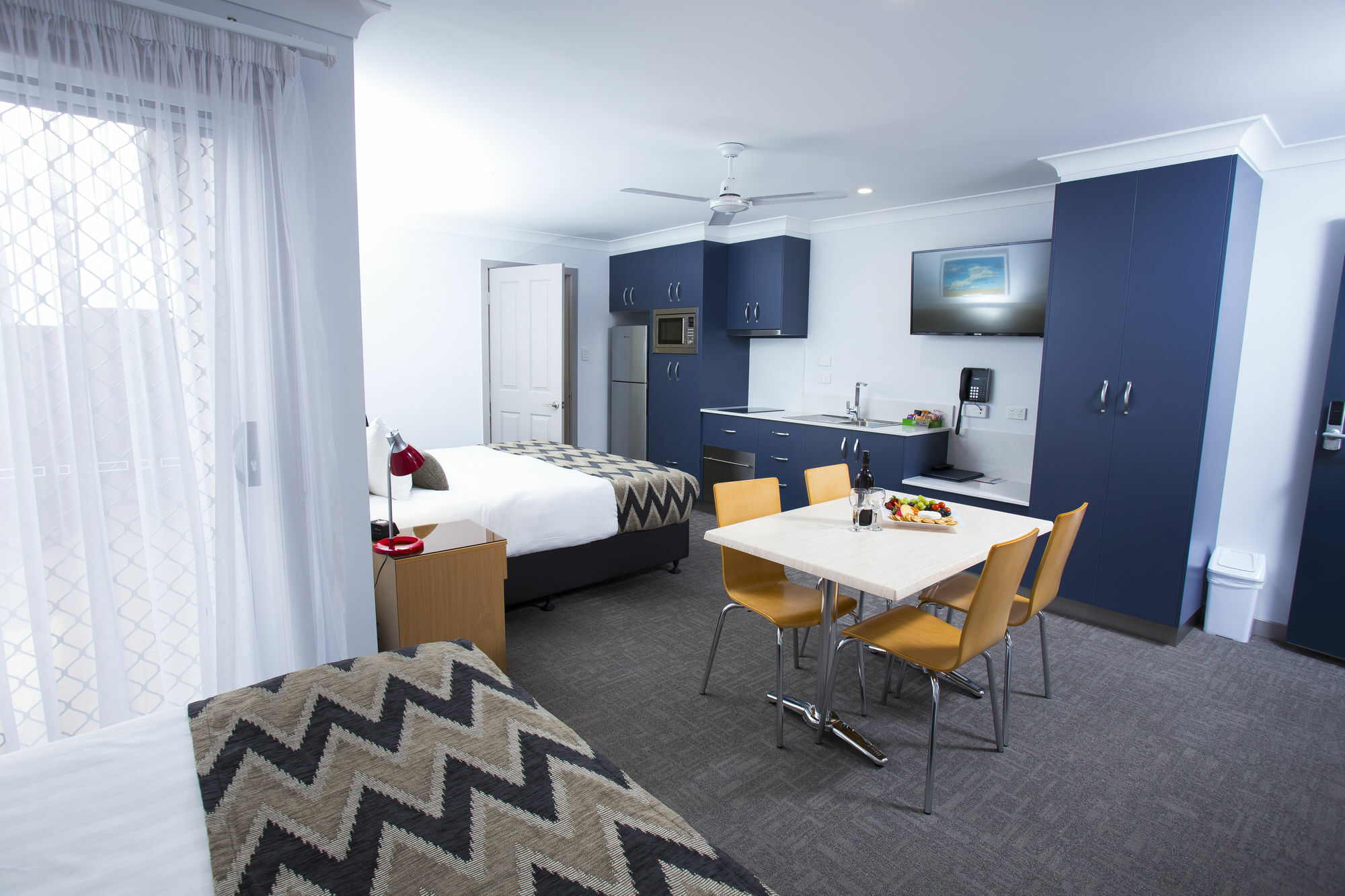 Altitude Motel Apartments トゥーンバ エクステリア 写真